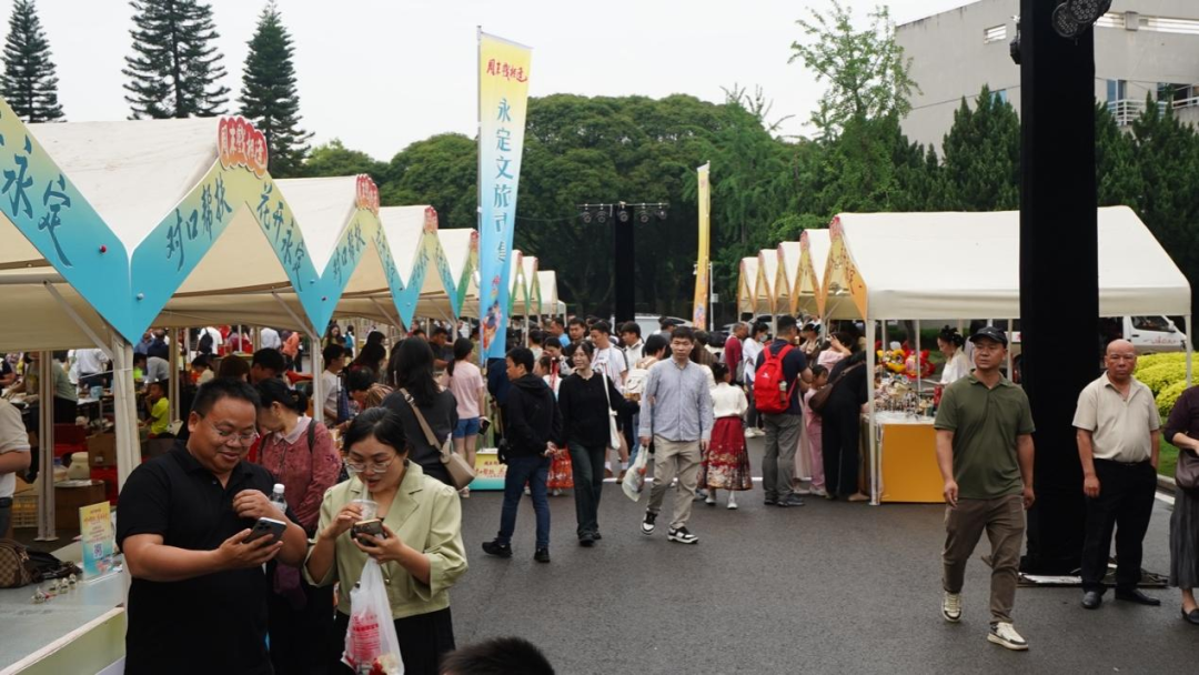 “五一”假期首日，福建各处人气爆棚！