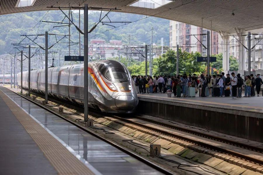 福州火车站五一单日客发量刷新纪录 全链条服务护航假期出行