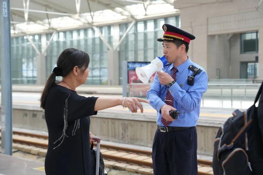 福州火车站五一单日客发量刷新纪录 全链条服务护航假期出行