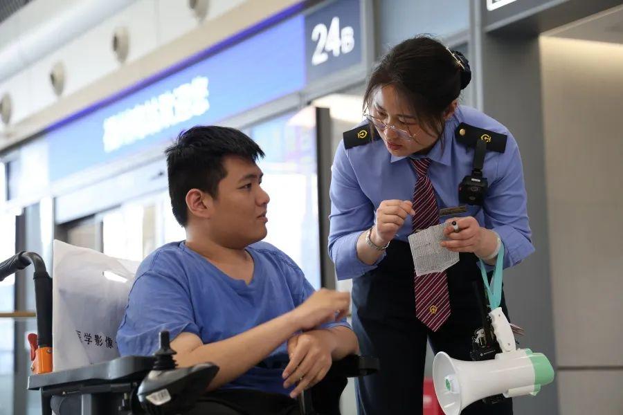 福州火车站五一单日客发量刷新纪录 全链条服务护航假期出行