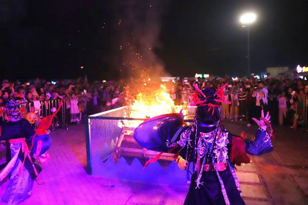 赶海、快闪、非遗……“五一”假期第2天！游客在福州玩这些！