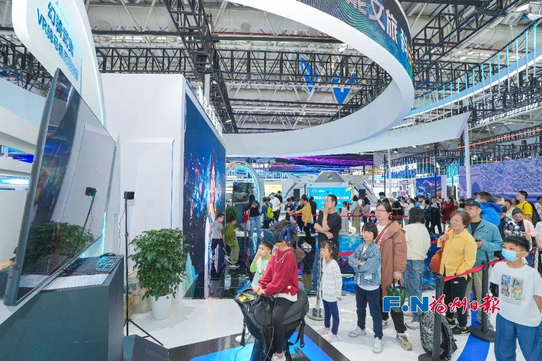 赶海、快闪、非遗……“五一”假期第2天！游客在福州玩这些！