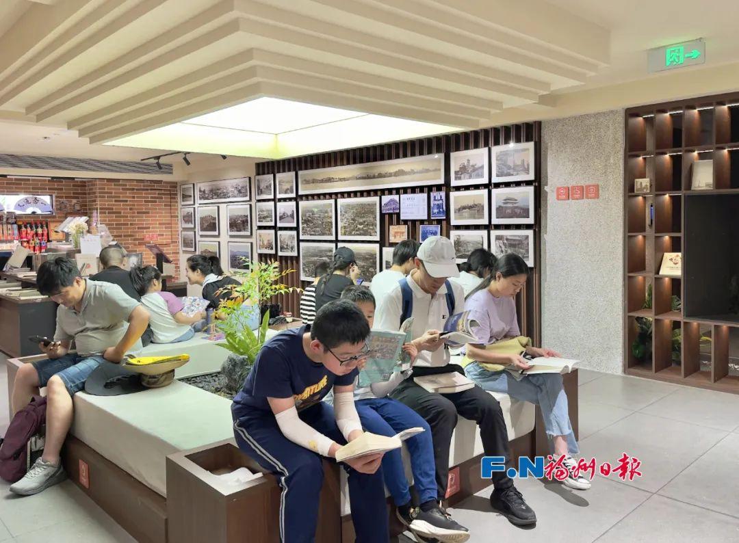 赶海、快闪、非遗……“五一”假期第2天！游客在福州玩这些！