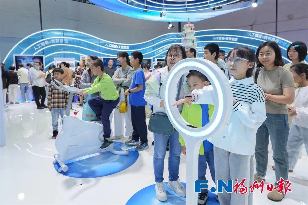 连续两日刷新纪录！福州地铁单日线网客流最高达147.82万人次