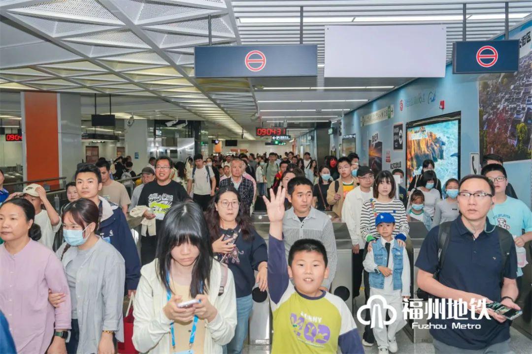 连续两日刷新纪录！福州地铁单日线网客流最高达147.82万人次