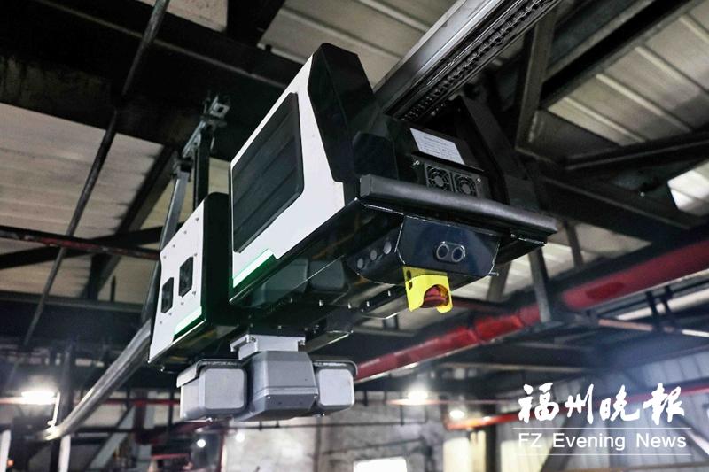 巡检机器人上岗 故障发现效率提升300%