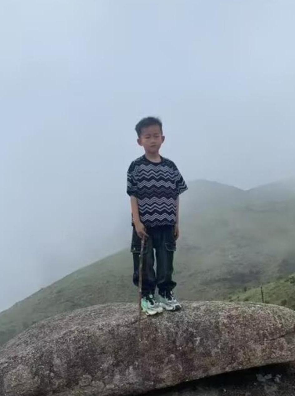 网友担心失踪男孩遇蟒蛇 当地回应