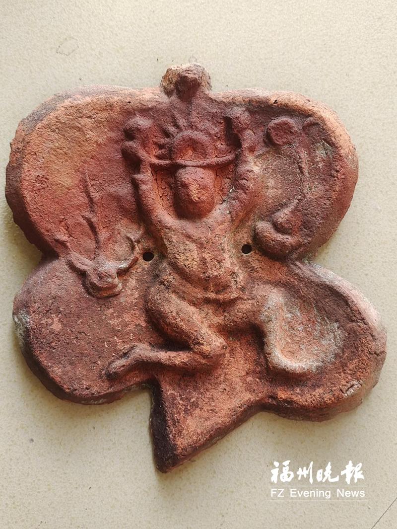 市民在旧货市场淘到奇特瓦当 或证明福建是……