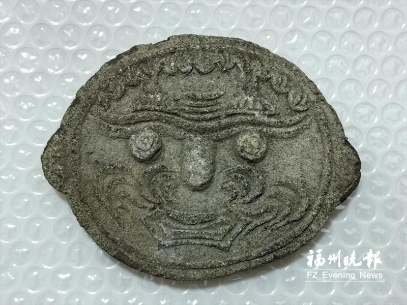 市民在旧货市场淘到奇特瓦当 或证明福建是……