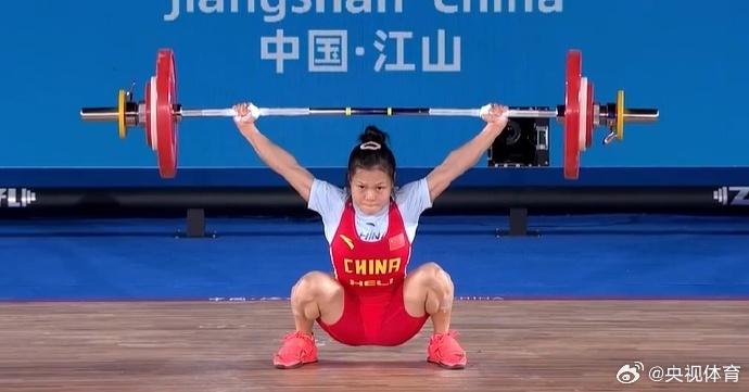 赵金红刷新45公斤级抓举世界纪录