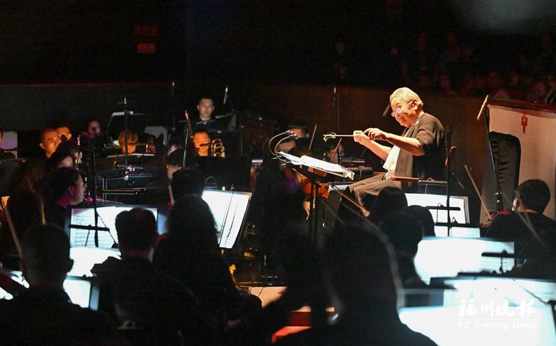 歌剧《塞维利亚理发师》中文版在榕首演 96岁郑小瑛登台指挥续写传奇