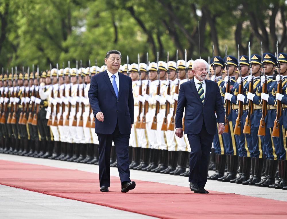 习近平同巴西总统卢拉会谈