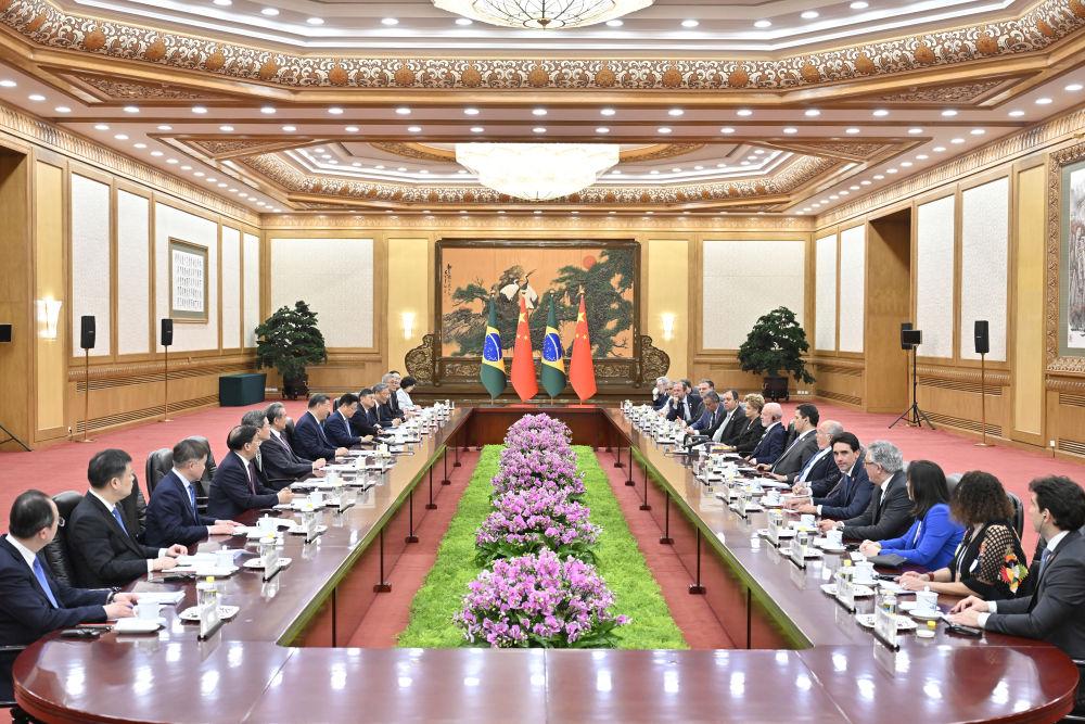 习近平同巴西总统卢拉会谈