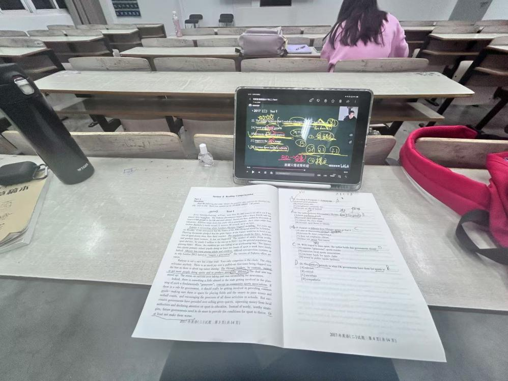 10年，中职生→研究生！福建谢佳乐，你太棒了！