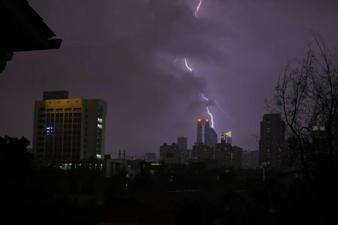 刚刚！电闪雷鸣！大雨倾盆！福州未来几天……