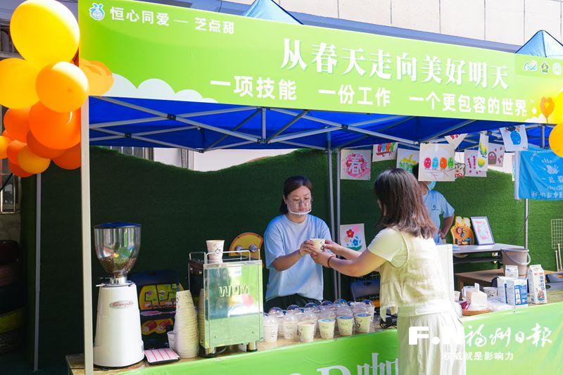 一家糖水铺的助残故事