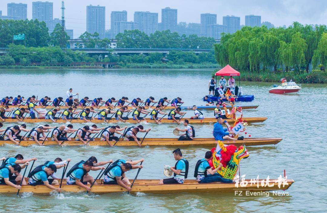 长乐龙舟邀请赛开赛 “龙腾虎跃”赛龙舟两岸同心话传承