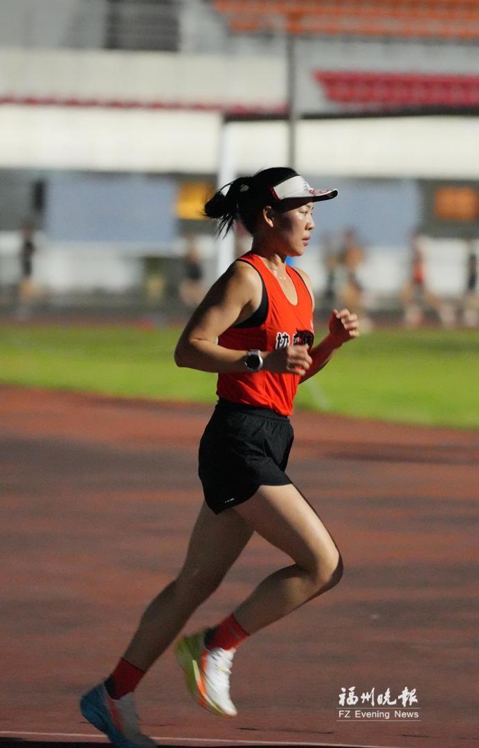 夏日榕城刮起“夜跑风”