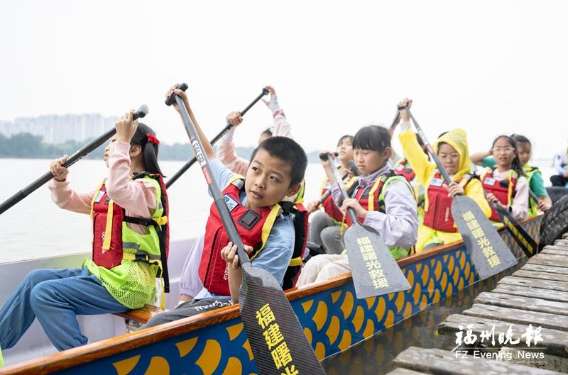 福州晚报写作训练营走进“中国龙舟制造第一村”