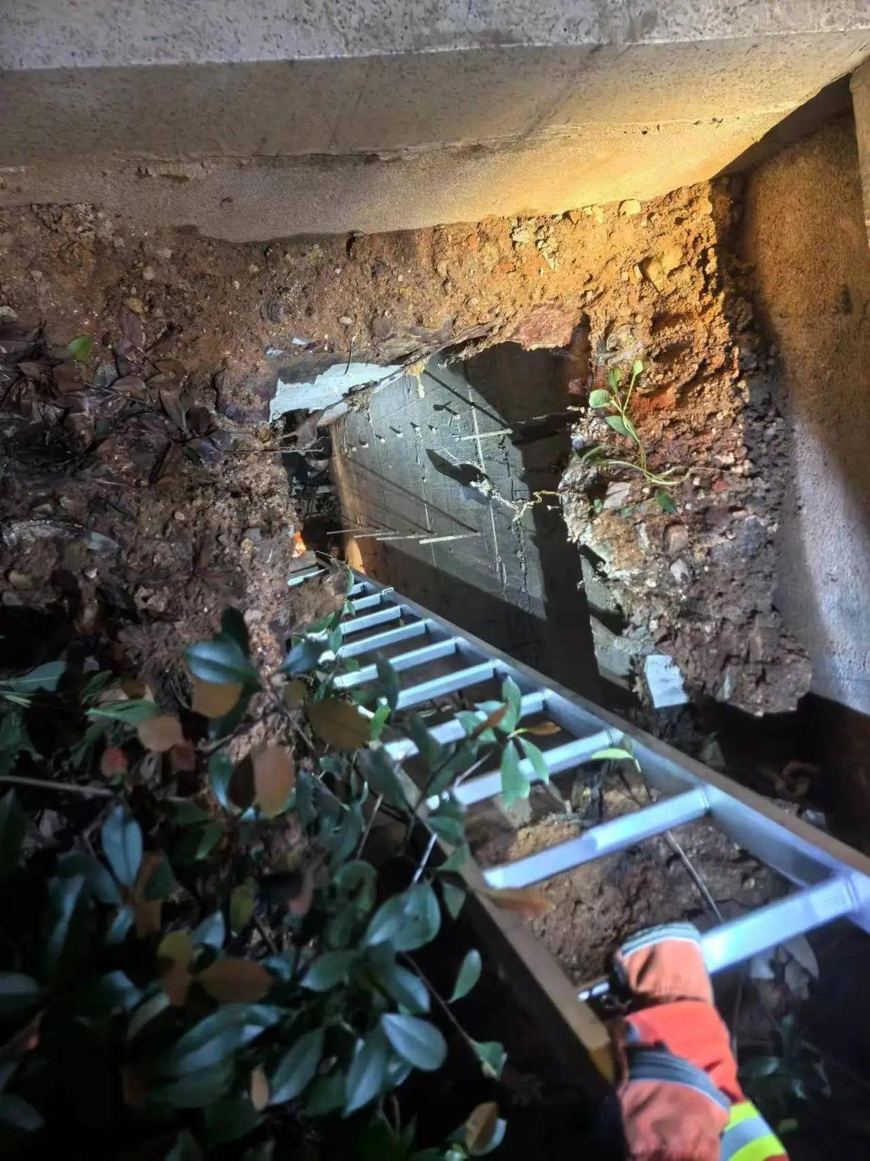 晚上玩捉迷藏 3人去2人归 消失的玩伴去哪了？