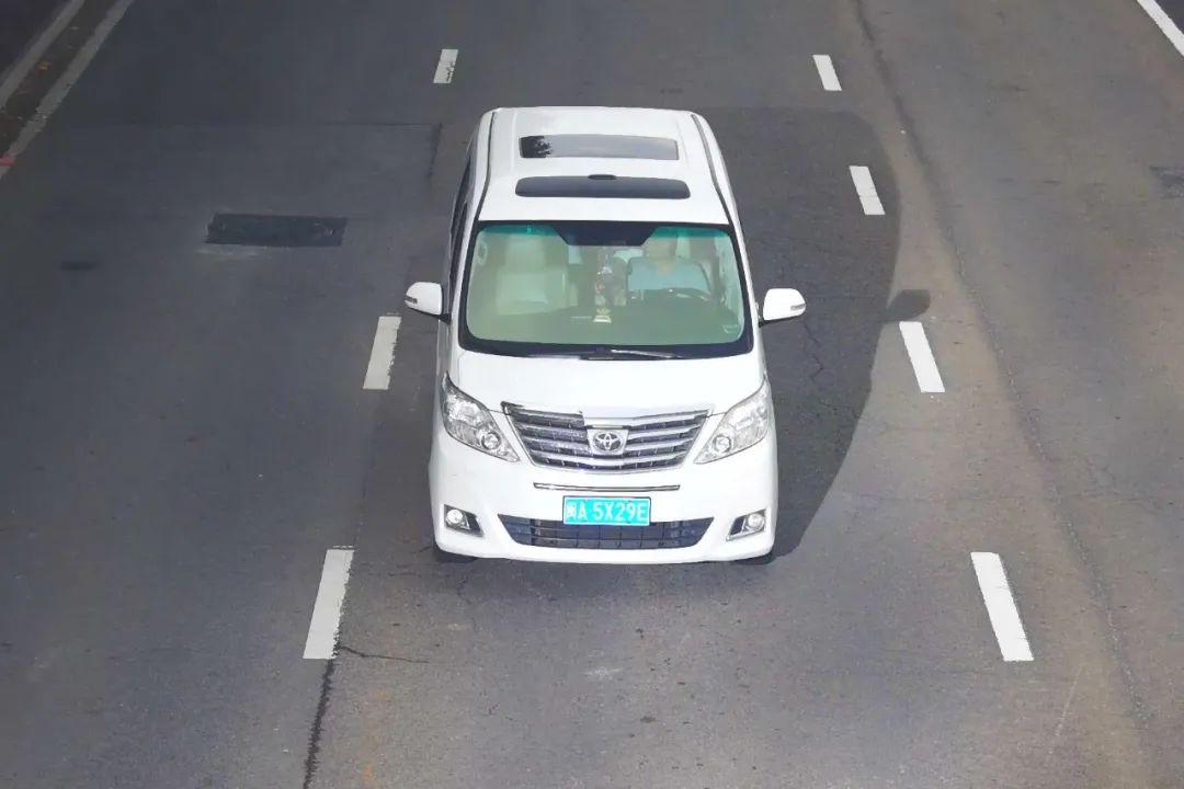 福州这些小车被抓拍，都因为上车时没做这件事……