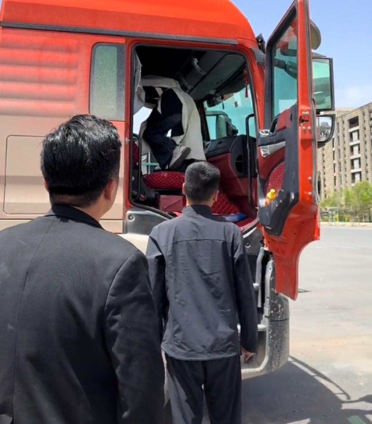 缺氧离世司机有5孩上学 民政局介入