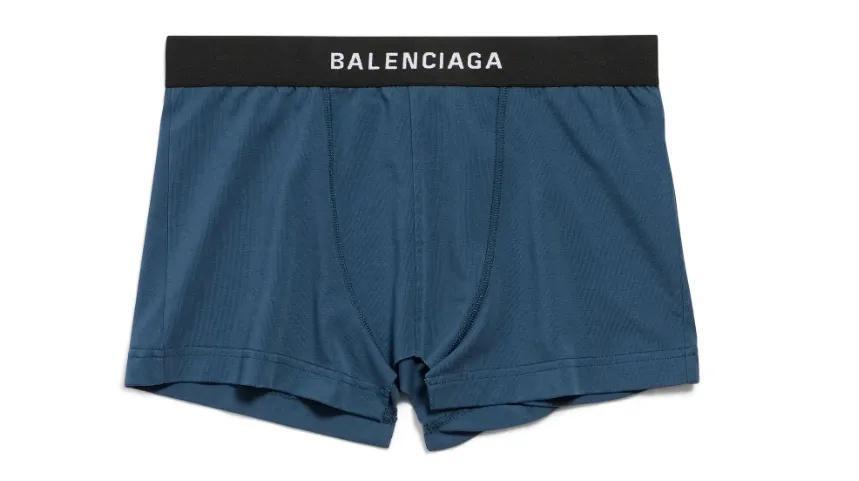 4500元一条！巴黎世家平角短裤造型半身裙惹争议