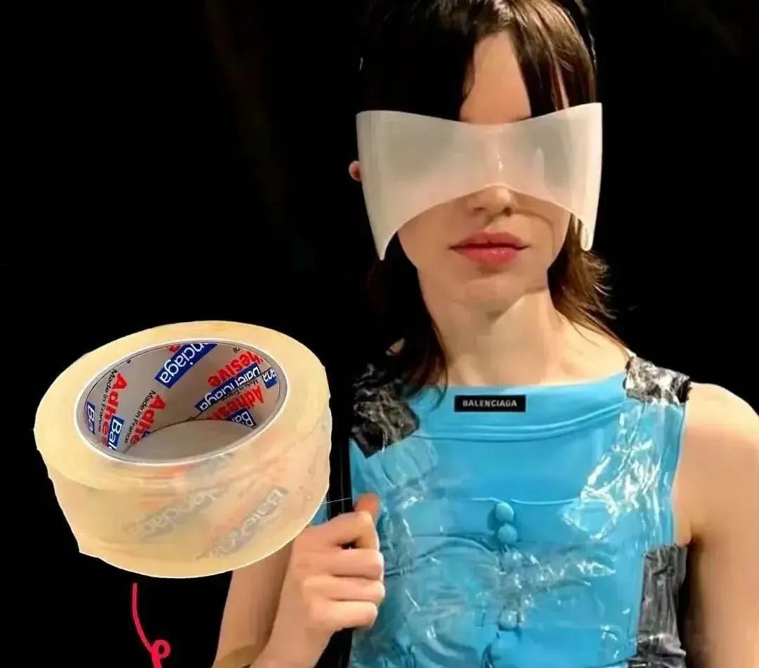 4500元一条！巴黎世家平角短裤造型半身裙惹争议