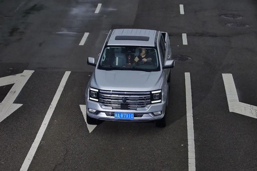 开车玩手机、打电话！福州这些车辆已被抓拍处罚！