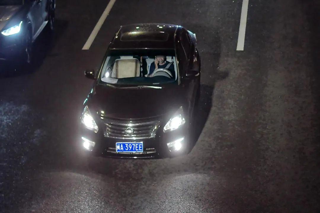 开车玩手机、打电话！福州这些车辆已被抓拍处罚！