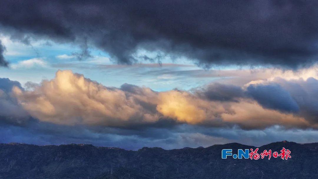 台风前！福州上空现奇观，刷屏朋友圈！