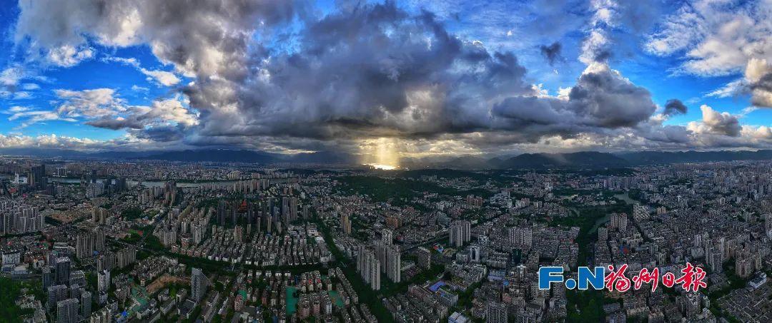 台风前！福州上空现奇观，刷屏朋友圈！