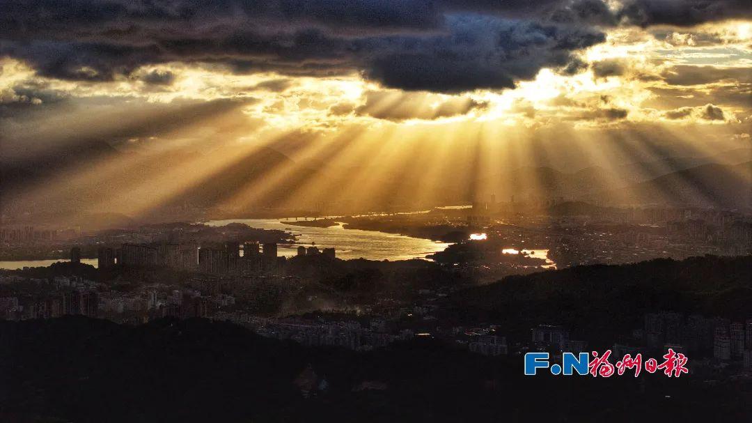 台风前！福州上空现奇观，刷屏朋友圈！