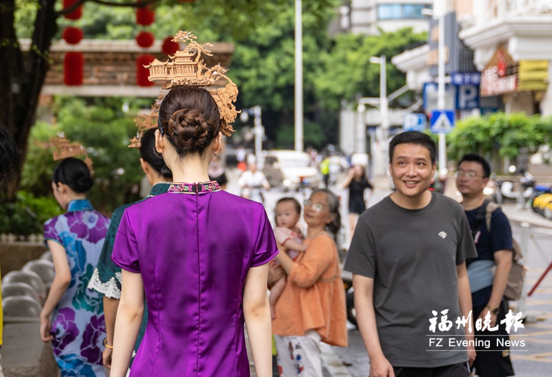 从“眼观手勿动”到“顶流上头” 福州软木画破圈成“新国潮”