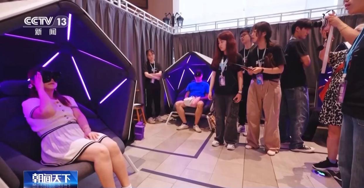 坐在达·芬奇画作里看电影？一批VR电影亮相上影节“未来影院”