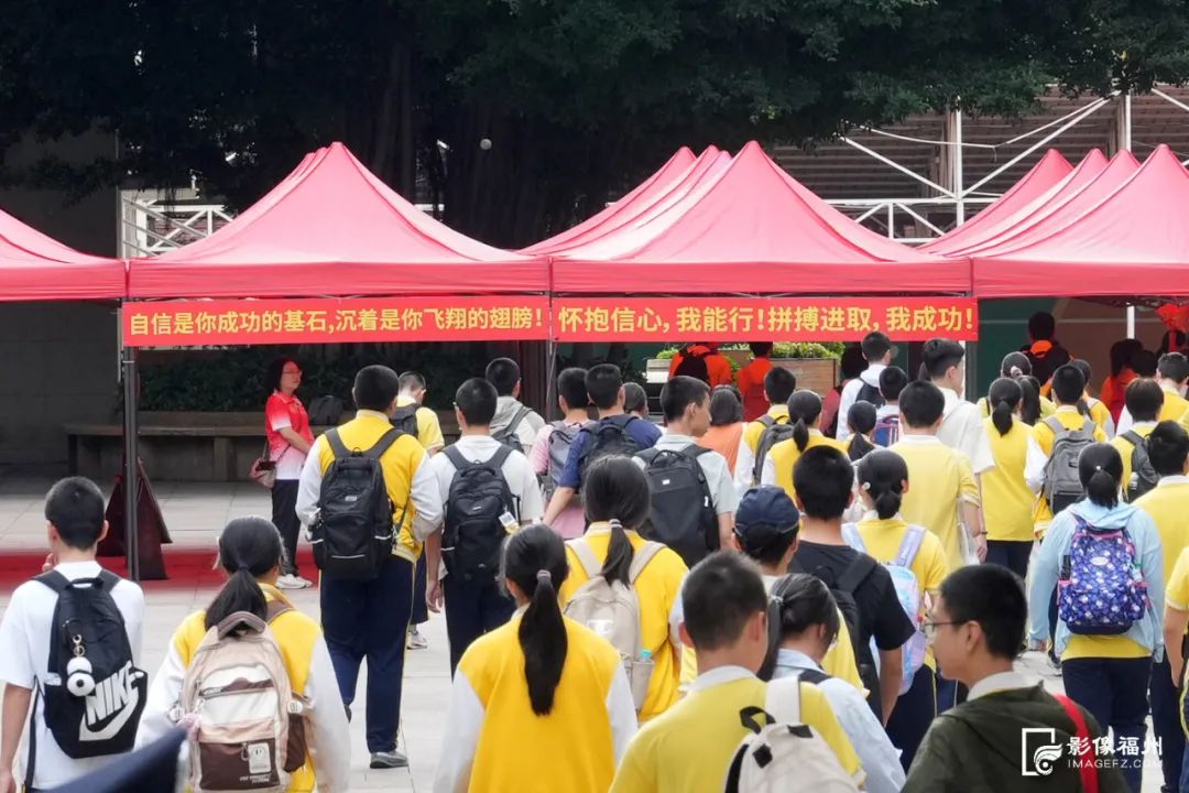 未来总是甜的!加油,少年! 未来总是甜的!加油,少年!