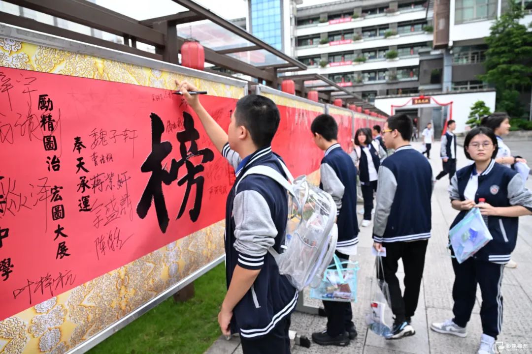 未来总是甜的!加油,少年! 未来总是甜的!加油,少年!