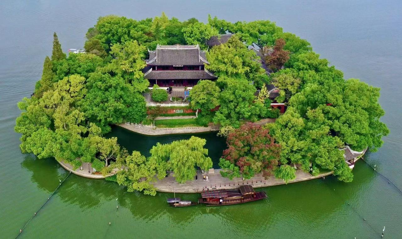 第一视点丨时代变迁 精神永恒——写在“红船精神”提出20周年之际