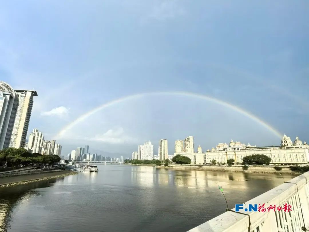 刷屏了！满屏“好运”！福州上空，沸腾了