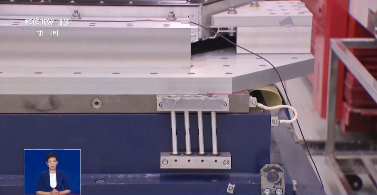 下雨开新能源电车会触电？谣言