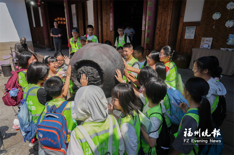 福州晚报写作训练营三十二中小学部定制团走进中国鱼丸之乡：丸转连江 福味满满