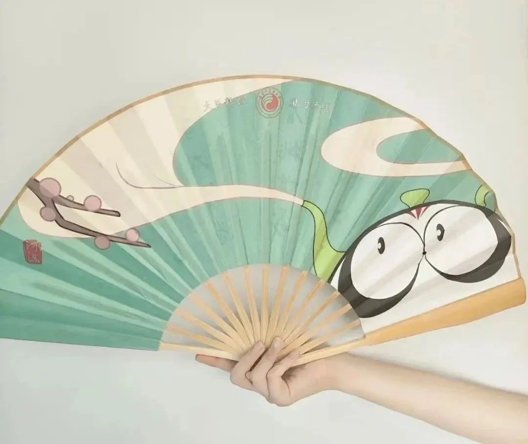 慕了！福建高校这些毕业礼物太宠了！