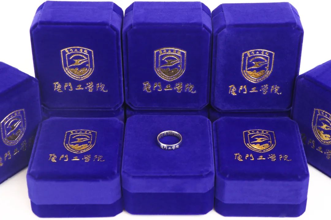 慕了！福建高校这些毕业礼物太宠了！