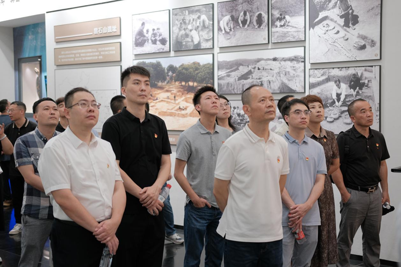 仓山镇赴昙石山遗址博物馆开展主题党日活动