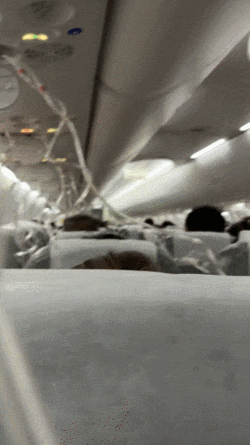 上海飞东京航班故障 高空速降7000米