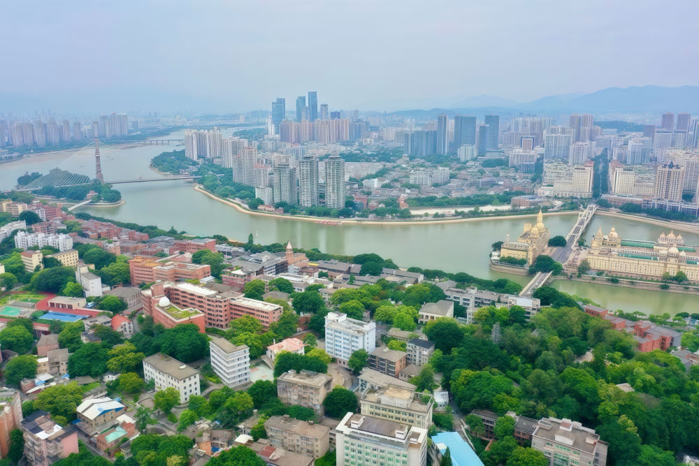 新华社聚焦福州：一城青山一城水 城市更新绘就幸福画卷