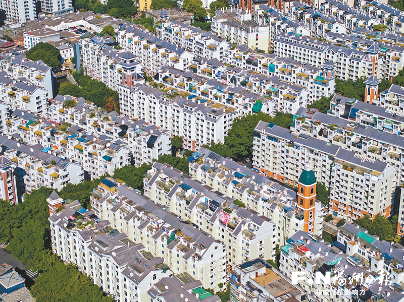 城市蝶变满目新 幸福生活踏歌来