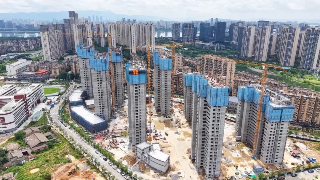 全面封顶！福州高新区这处安置房项目奋战当“夏”！