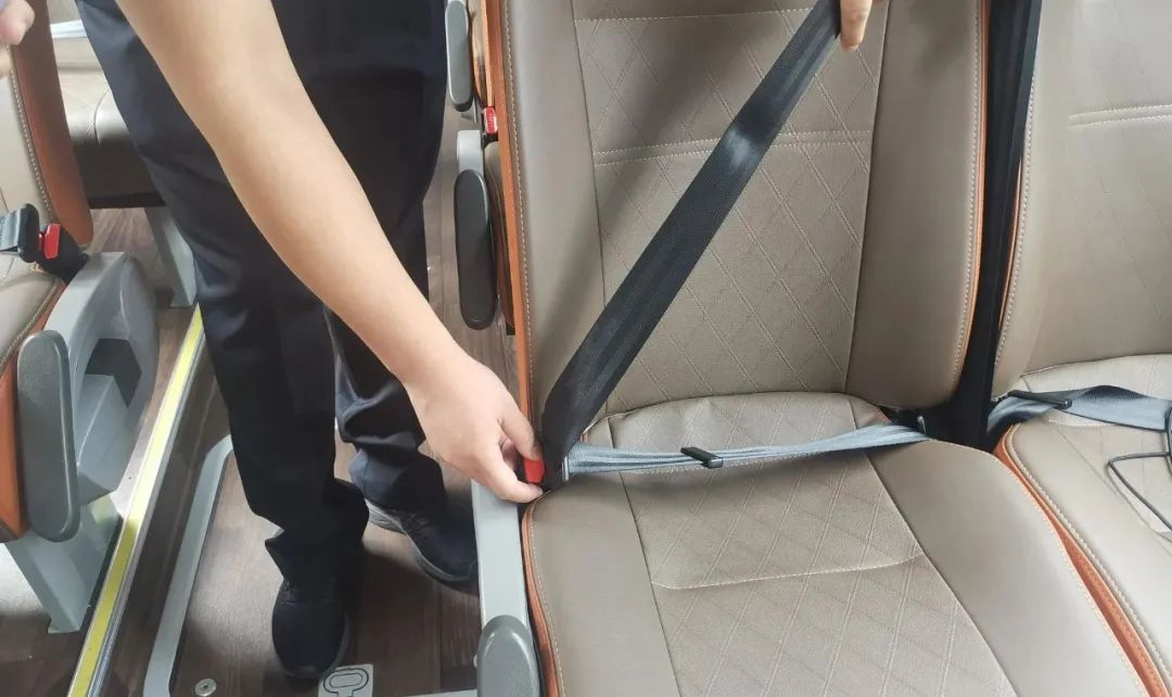 注意！福州已有多辆车被抓拍，这件事上车不做很危险！