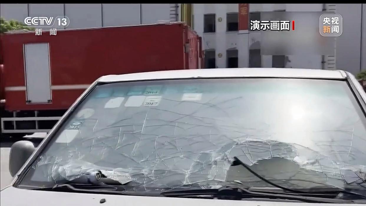 严重或致儿童死亡！32℃高温天气 3岁宝宝被锁车内……